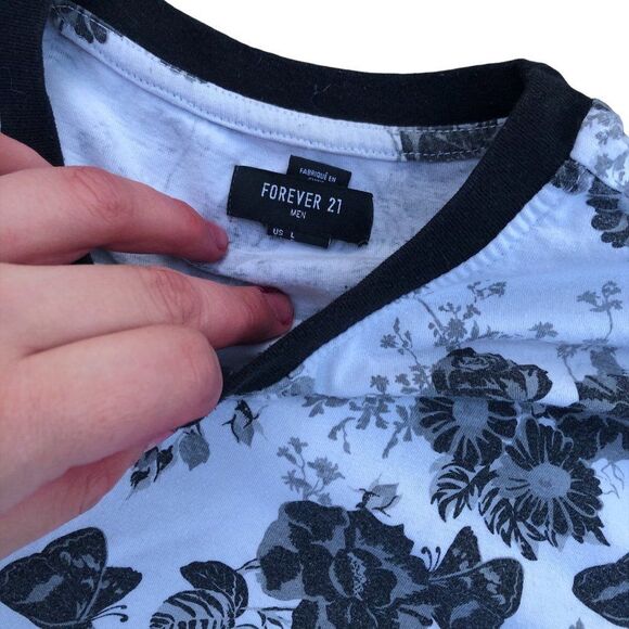 FOREVER 21 Floral T Shirt Large - Picture 3 of 5